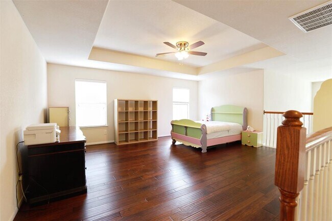 Building Photo - 25719 Westbourne Dr