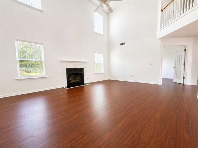 Building Photo - 788 Roxholly Ln NE