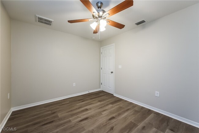 Building Photo - 2904 Wanda Ave S