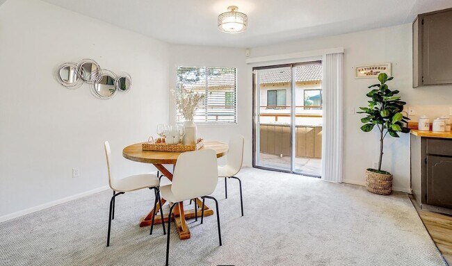 Building Photo - 5085 Valley Crest Dr