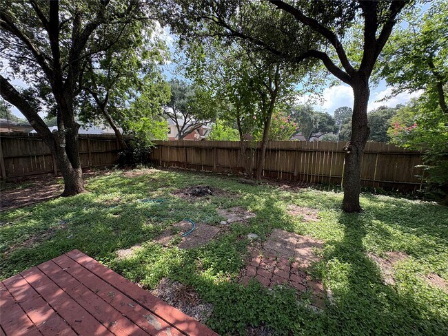 Building Photo - 3006 Fort Stockton Dr