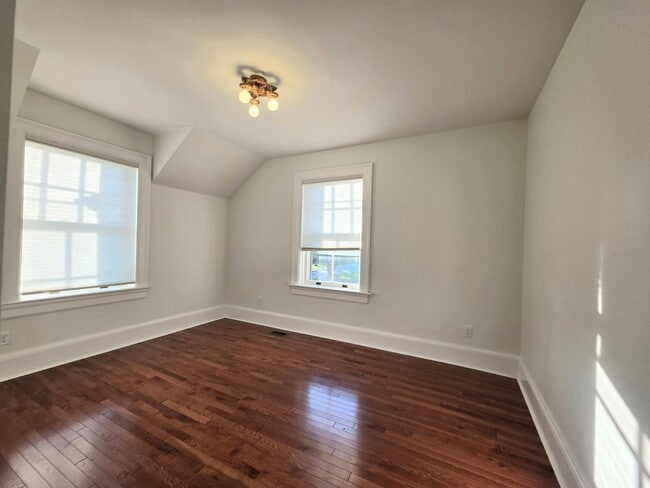 Building Photo - 1306 Officers Row