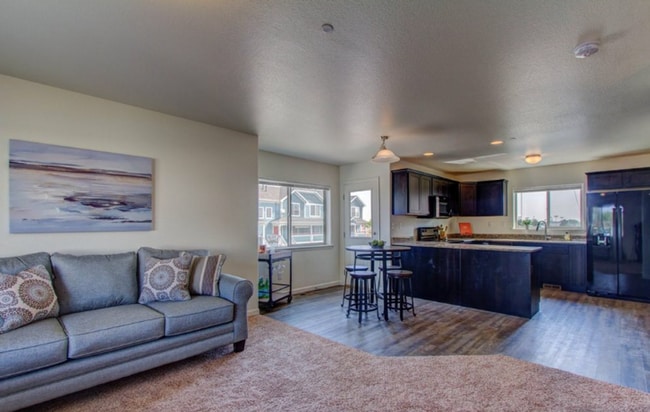 Building Photo - Fantastic 2 Bedroom Condo Avail 5/13