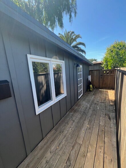 Building Photo - 109 Hawthorn Way