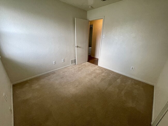 Building Photo - 2102 El Dorado Dr