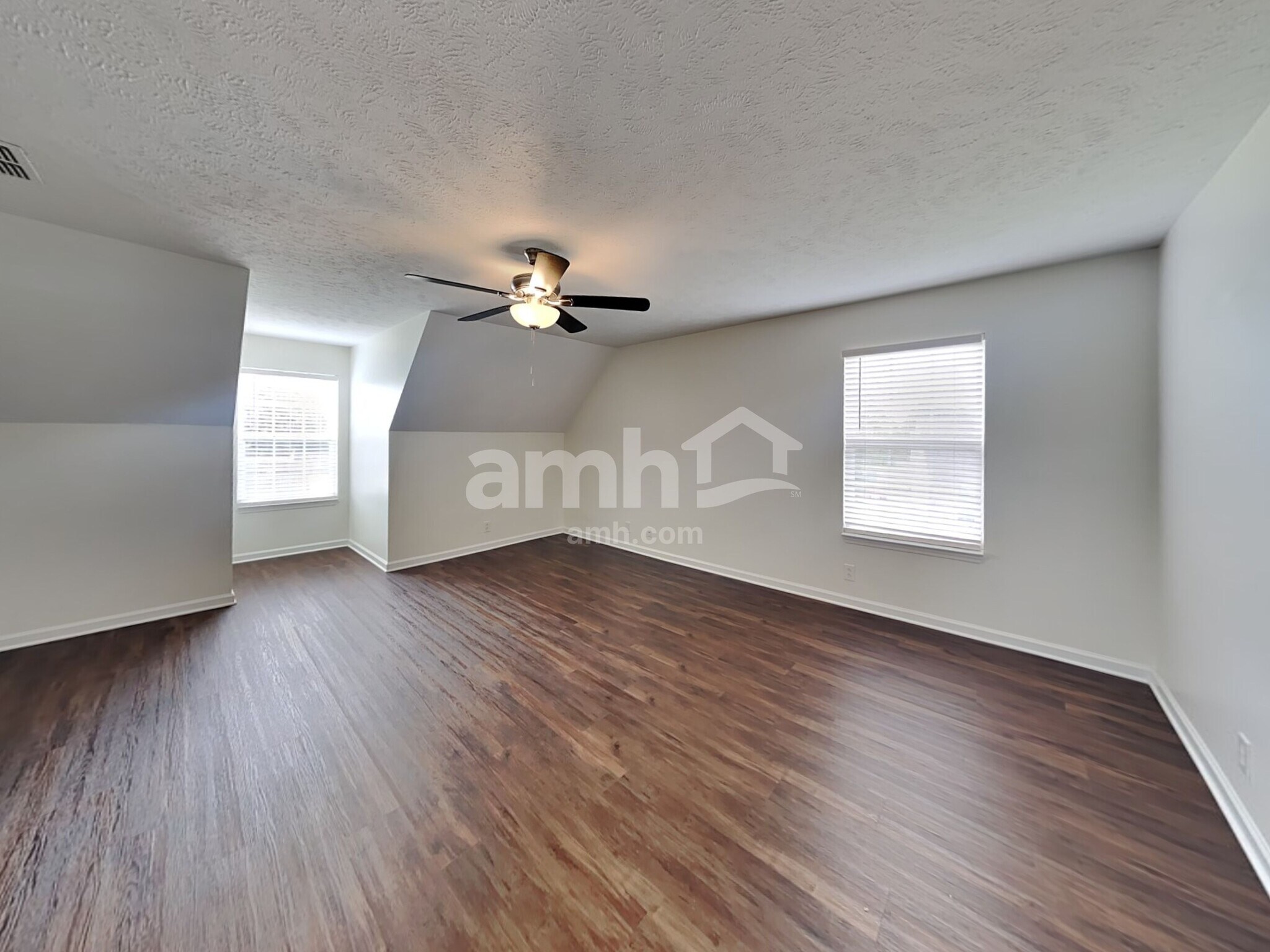 Building Photo - 1609 Carrick Dr