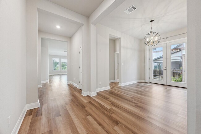 Building Photo - Your Ideal Home Awaits: Spacious 3/2 Bedro...