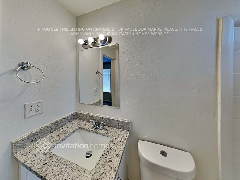 Building Photo - 9708 N 56th Ln