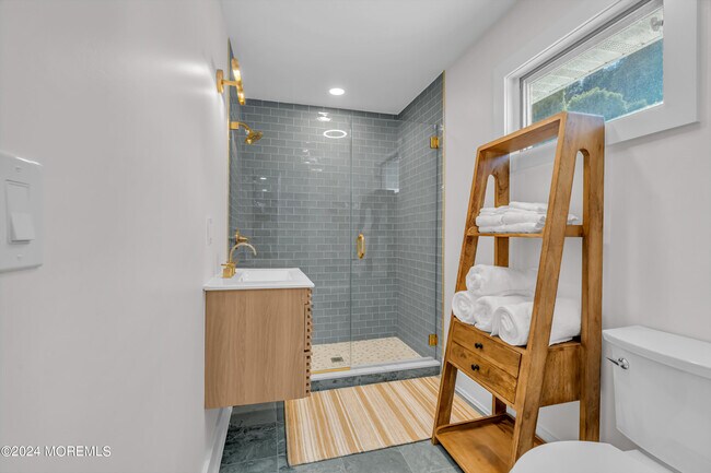 Building Photo - 1217 Lister St
