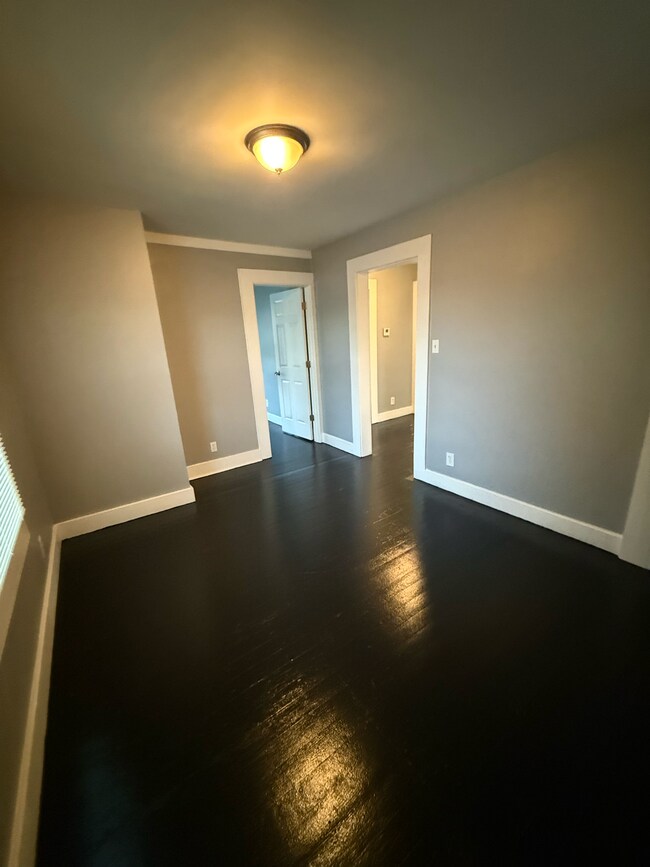 Building Photo - 433 Kolping Ave