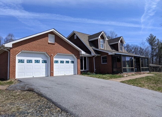 Building Photo - 5990 Idlewild Rd