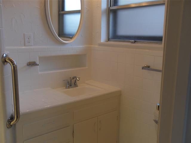 Building Photo - 1024 Eunice St