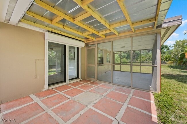 Building Photo - 1221 Turner St