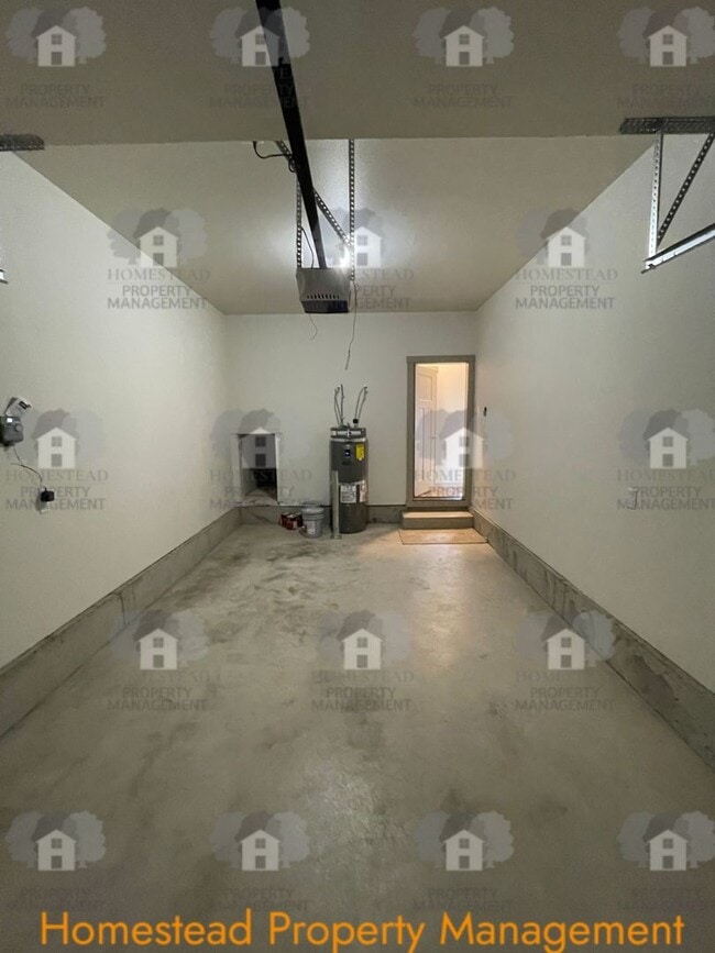 Building Photo - BEAUTIFUL HOME IN DALLAS!