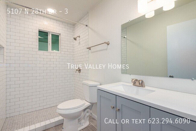 Building Photo - 5107 N 28th Dr