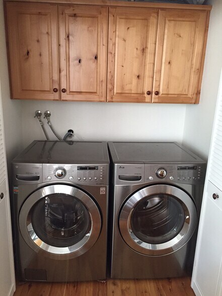 In unit washer and dryer - 8300 Meadowview Dr