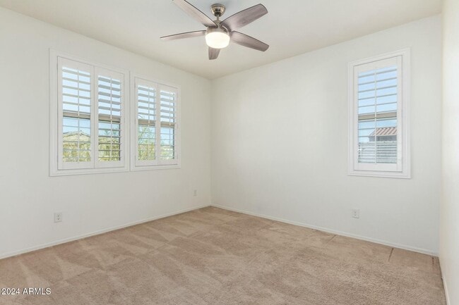 Building Photo - 9567 W Robin Ln