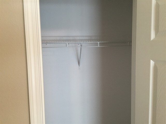 Building Photo - 12 Willow Lakes Dr