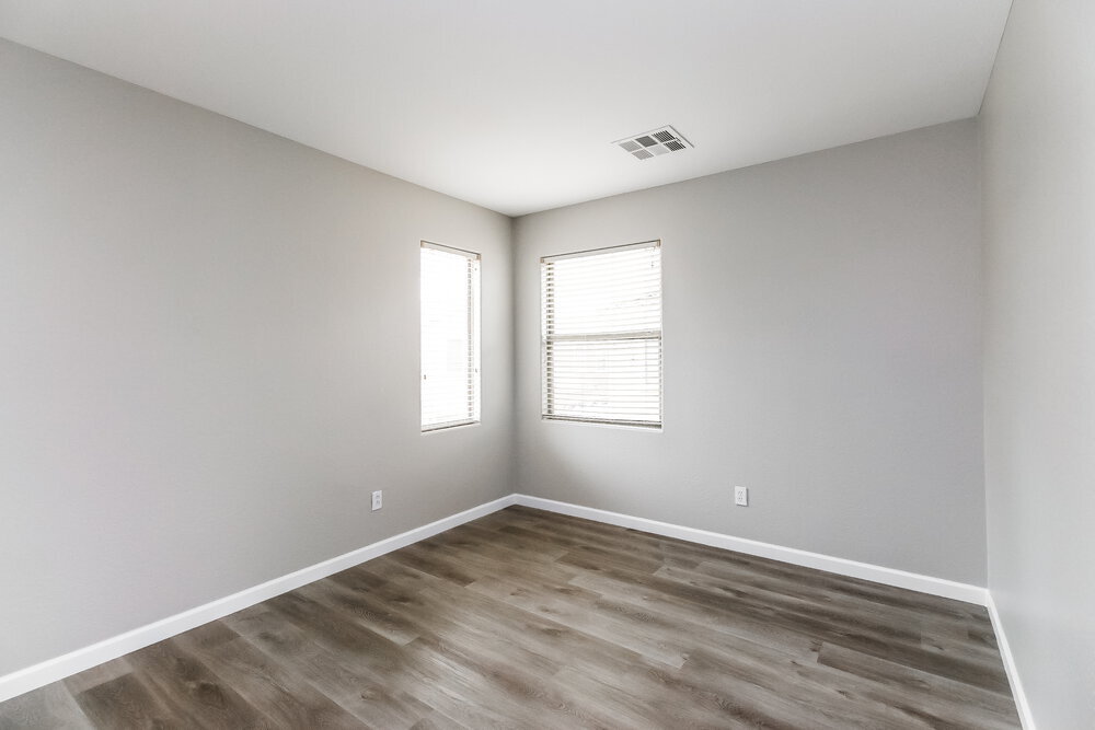 Building Photo - 2707 E Bart St