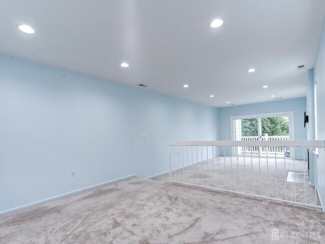 Building Photo - 401 Jesse Way