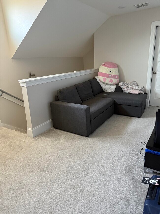 Building Photo - 3948 Ella Dr