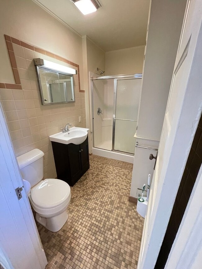 Building Photo - AVAILABLE NOW! 3 Bed/ 1 Bath Single Family...