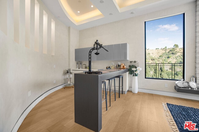 Building Photo - 2501 Zorada Dr