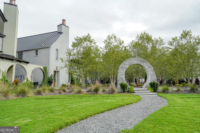 Building Photo - 305 Breakspear Ln