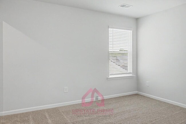 Building Photo - 376 Highline Trl