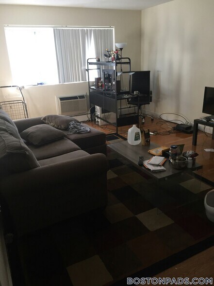 Building Photo - 34 Gardner St