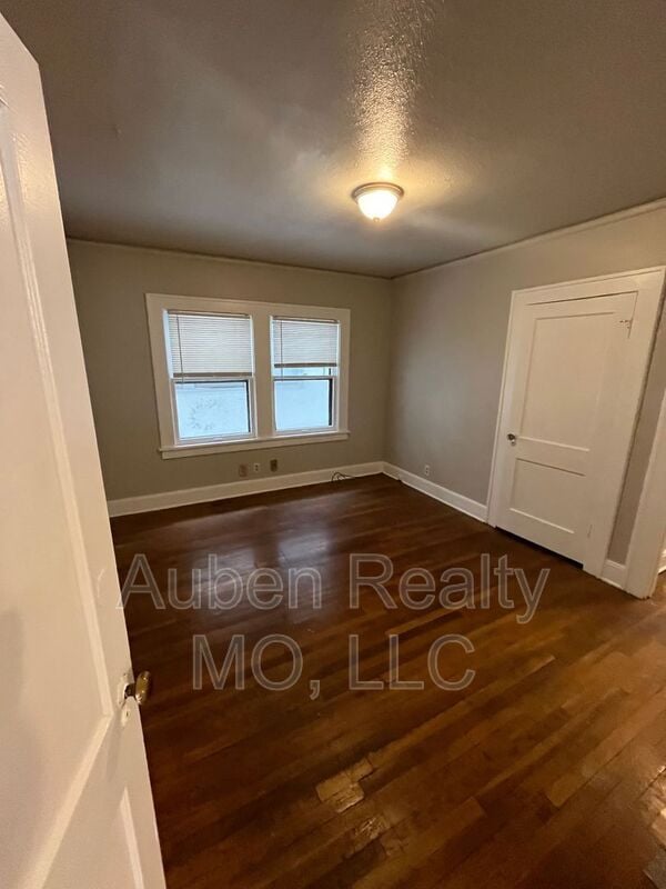 Building Photo - 5330 Rockhill Rd