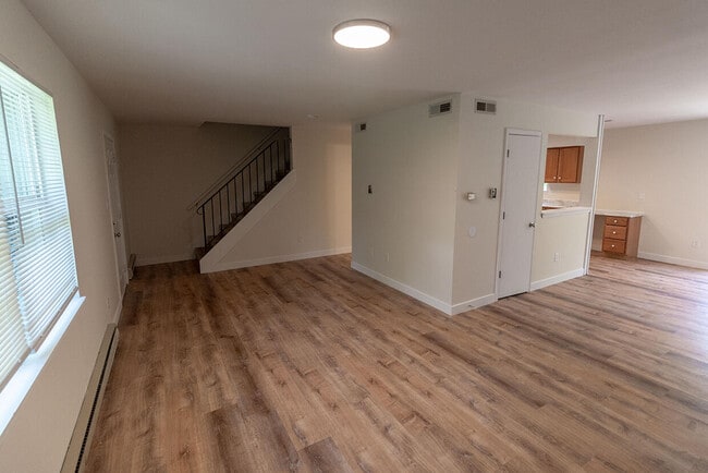 Building Photo - 3310 Belle Meade Dr