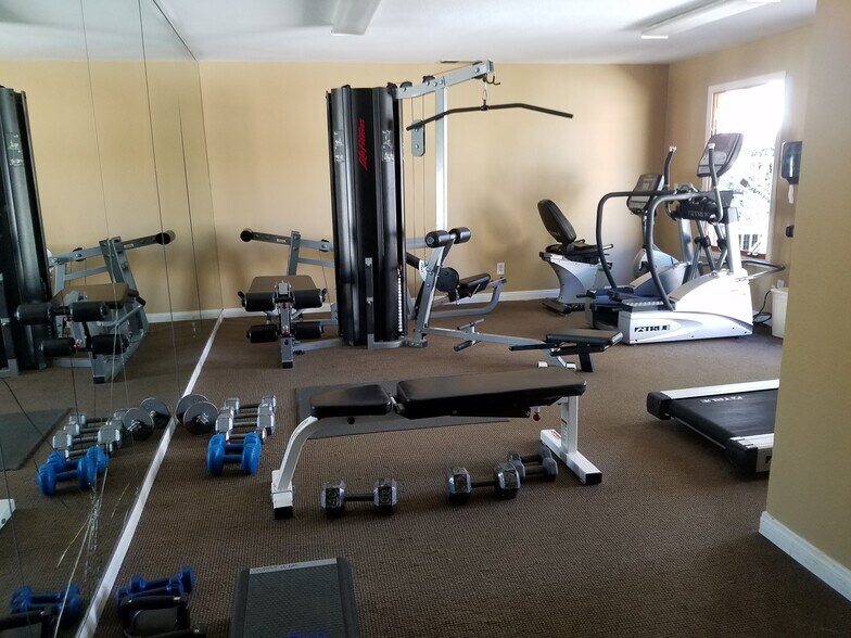 Building Photo - 1760 El Camino Real