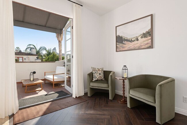 Building Photo - Villa Del Mar~ The Gorgeous gem in the Ame...