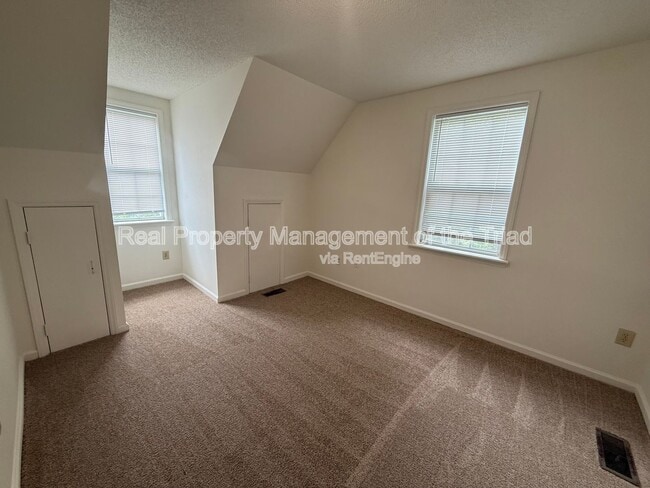 Building Photo - 1805 Cody Ave