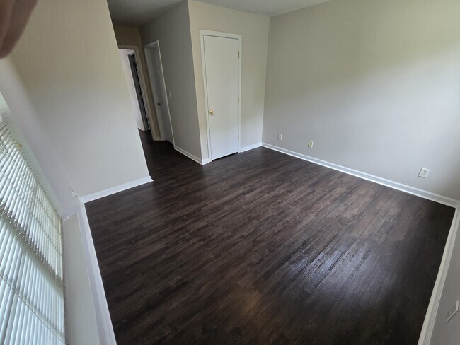 Building Photo - 9749 Campus Walk Ln