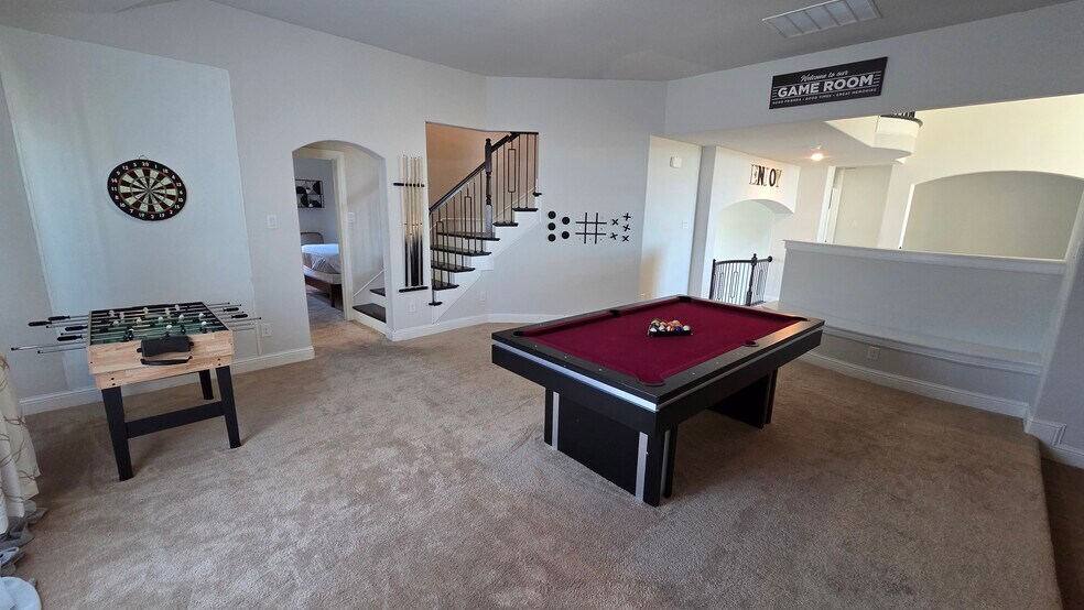 Building Photo - 1112 Maverick Dr