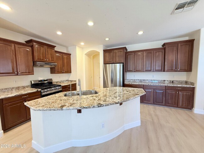 Building Photo - 3663 E Sparrow Pl