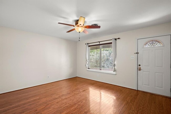 Building Photo - 5103 Orleans Ct