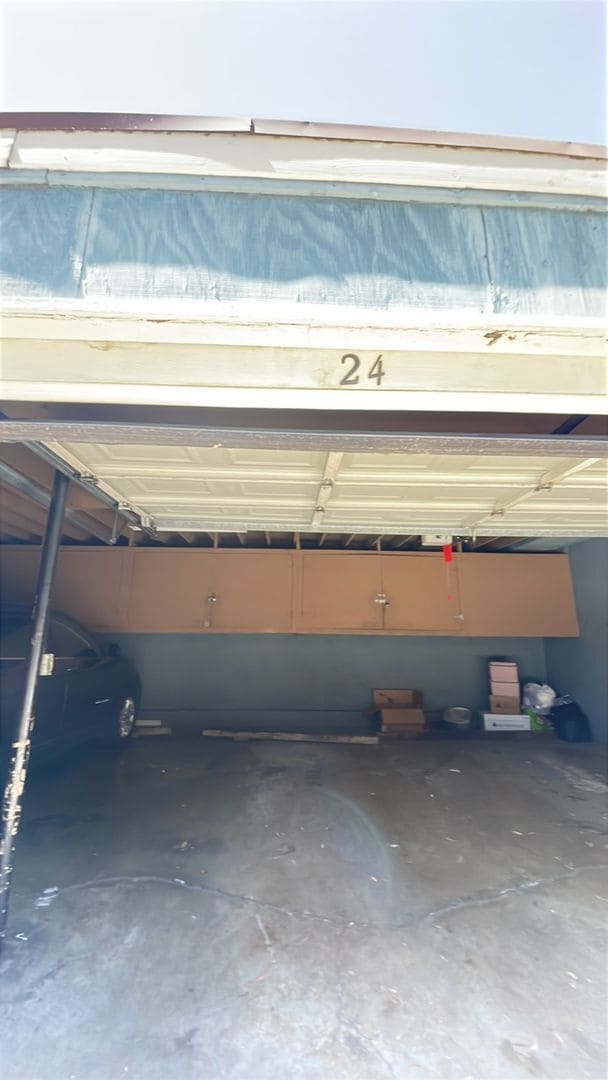 Building Photo - charming 3-bedroom, 2-bathroom home nestle...