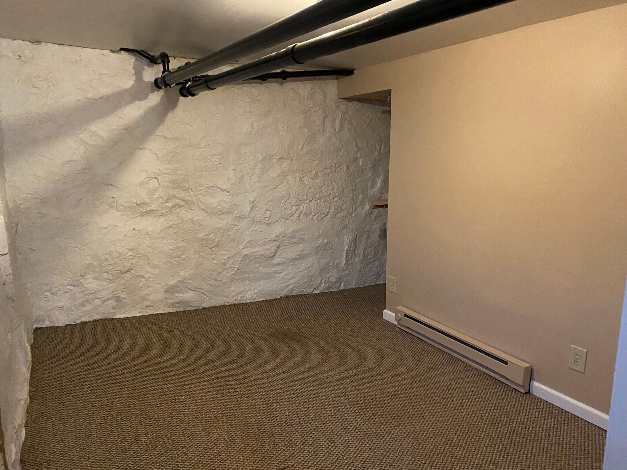 Building Photo - 619 N 17th Ave E