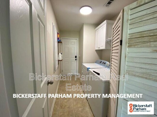 Building Photo - 3007 Nancy Dr
