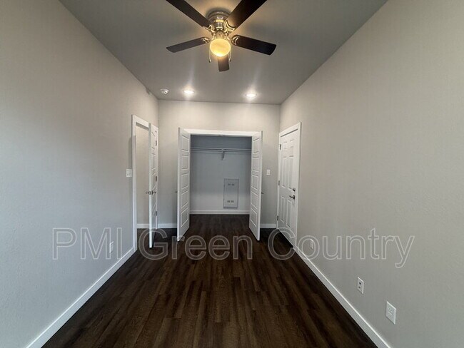 Building Photo - 13527 S Mingo Rd