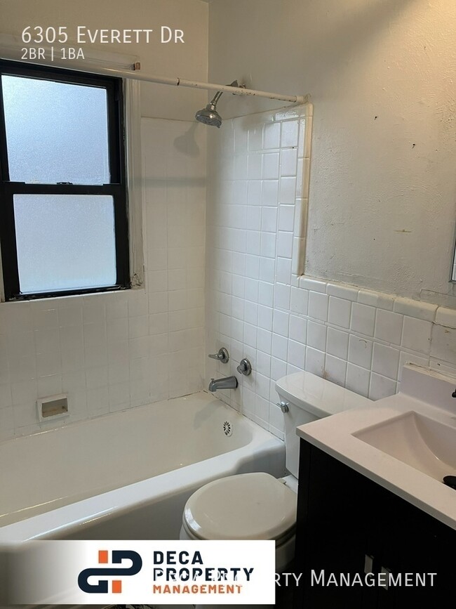 Building Photo - 6305 Everett Dr