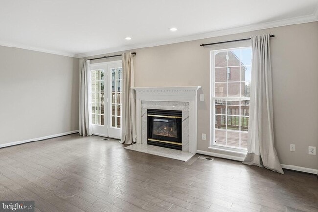 Building Photo - 12831 Silvia Loop