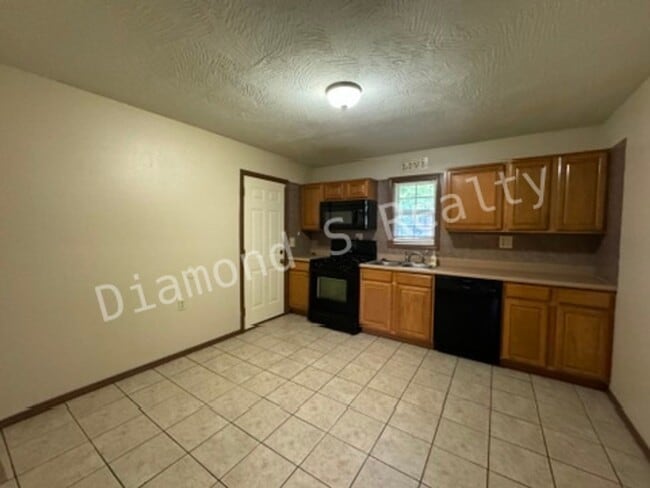 Building Photo - 1204 Flora St