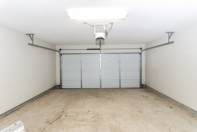 Building Photo - 1053 Green Fern Cove