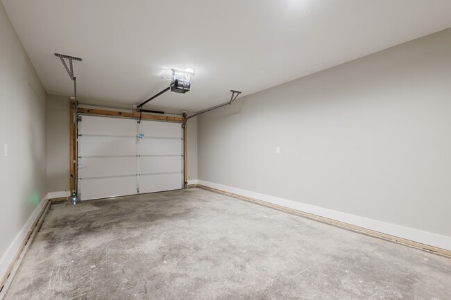 Building Photo - 303 E St