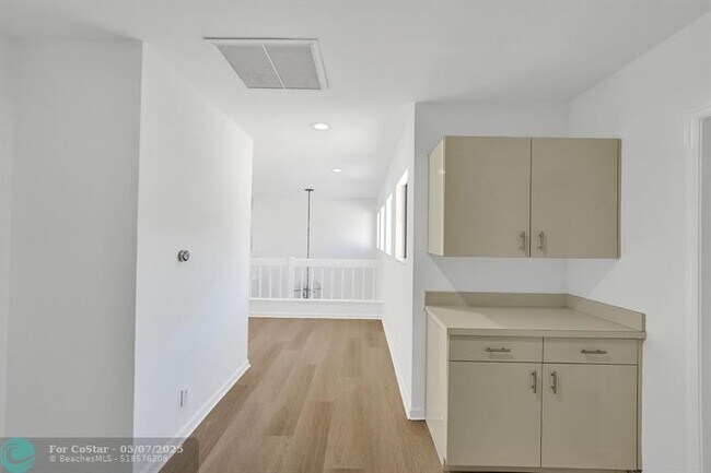 Building Photo - 2622 NW 49th St
