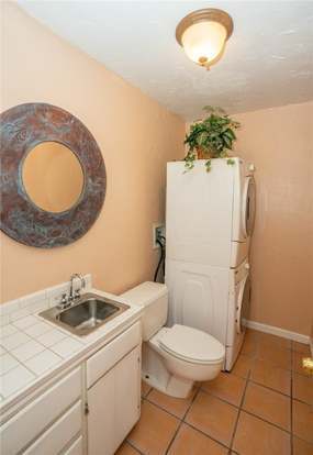 Building Photo - 13809 Suntan Ave